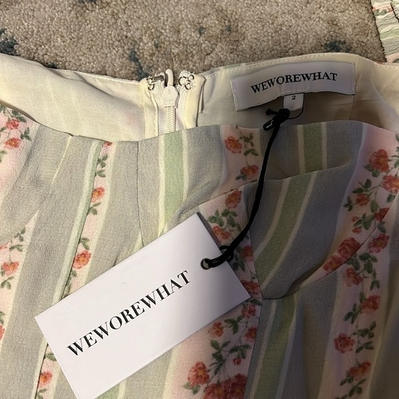 WeWoreWhat Floral Victorian Puff Sleeve
Rose Midi Dress Sweetheart Stripe Size 2 - Picture 5 of 8